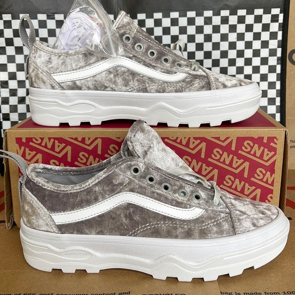 Vans Sentry Old Skool Crushed Velvet Silver/True White WMNS sneakers